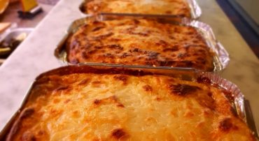 Griekse moussaka uit de oven